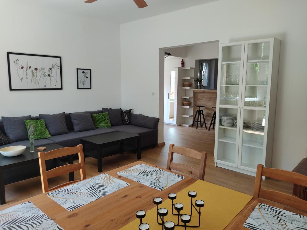 Flora House 3 Minutes From Lake Balaton Keszthely Bagian luar foto