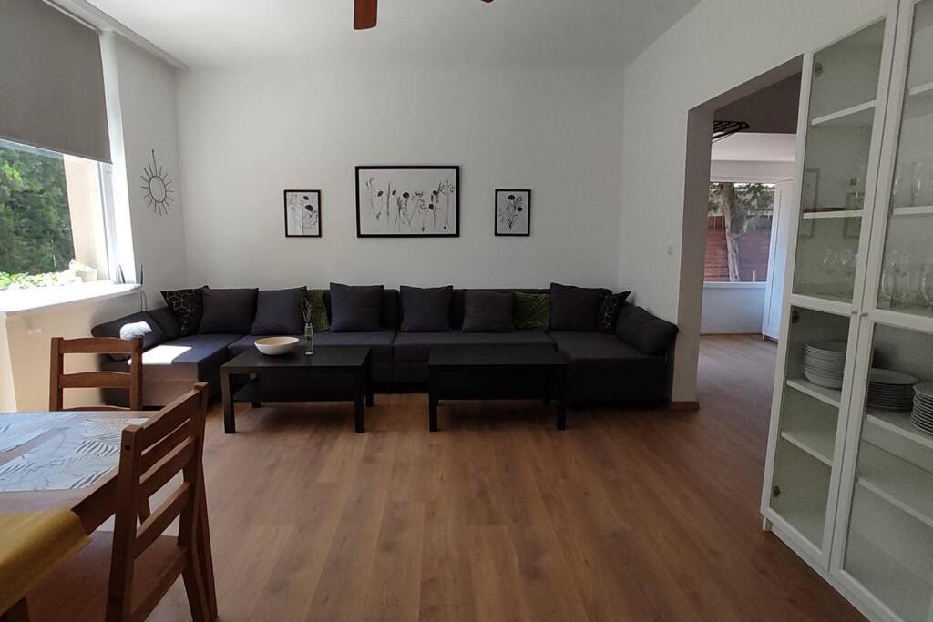 Flora House 3 Minutes From Lake Balaton Keszthely Bagian luar foto