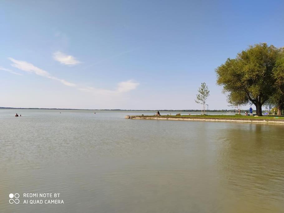 Flora House 3 Minutes From Lake Balaton Keszthely Bagian luar foto